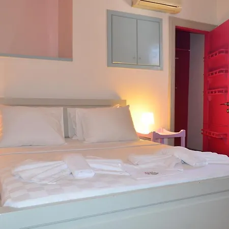 Curcuna Hotel 3*