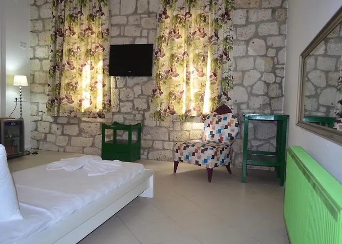 Ξενοδοχείο Curcuna 3*